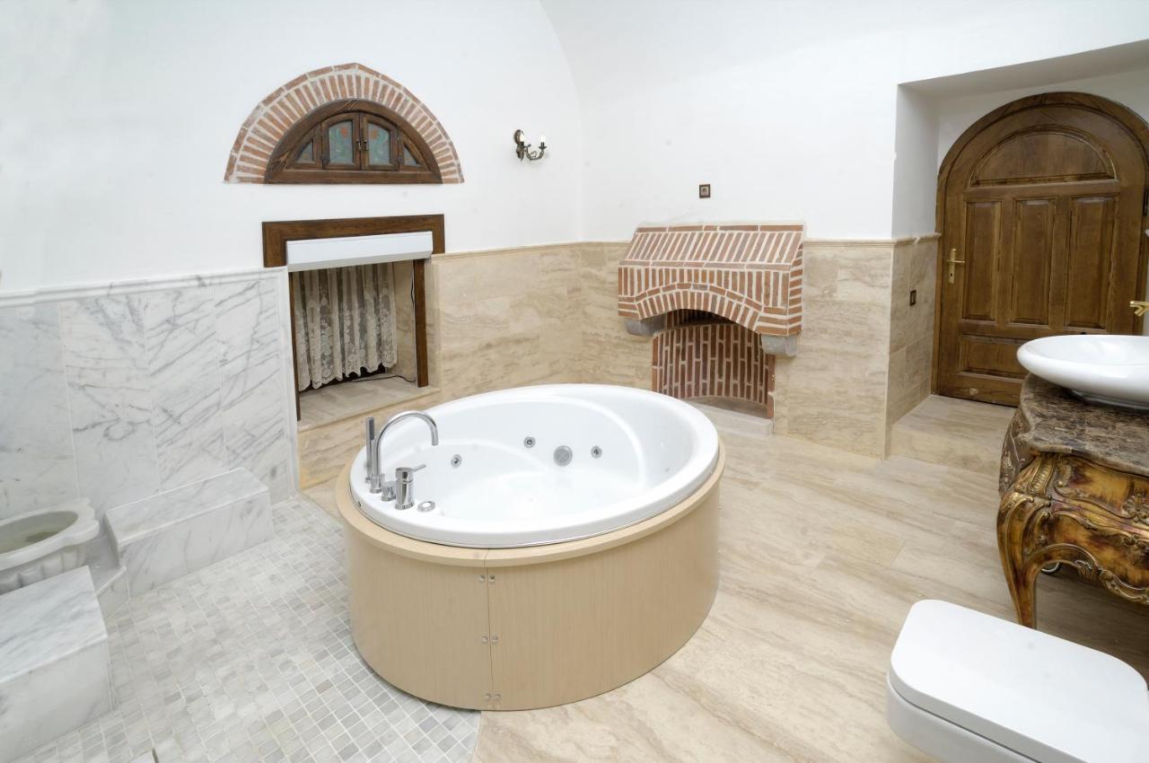 Cesme Kanuni Kervansaray Historical Hotel Zewnętrze zdjęcie