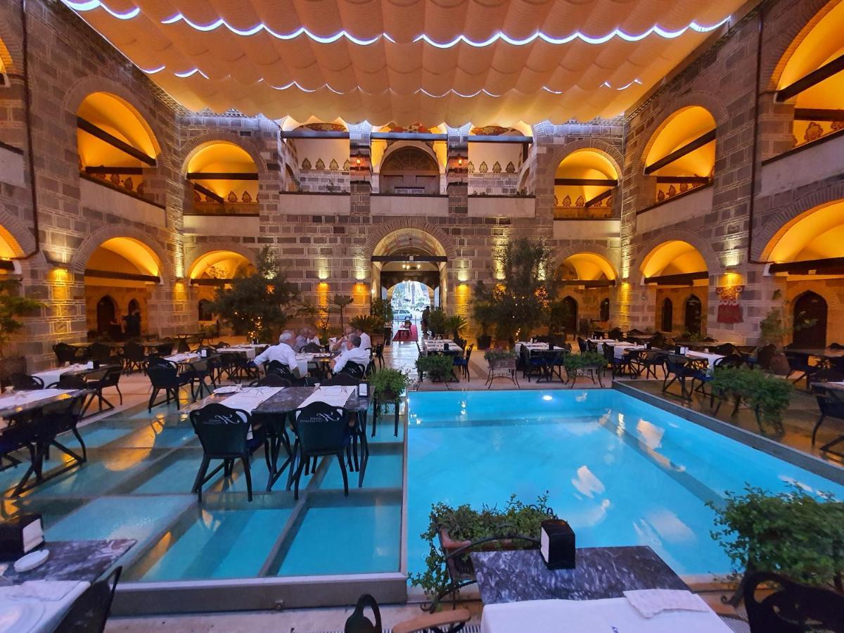 Cesme Kanuni Kervansaray Historical Hotel Zewnętrze zdjęcie