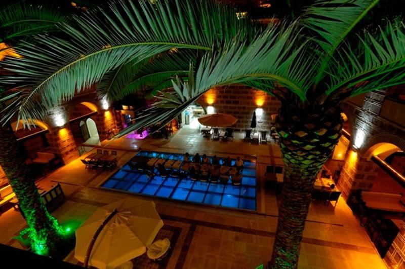 Cesme Kanuni Kervansaray Historical Hotel Zewnętrze zdjęcie