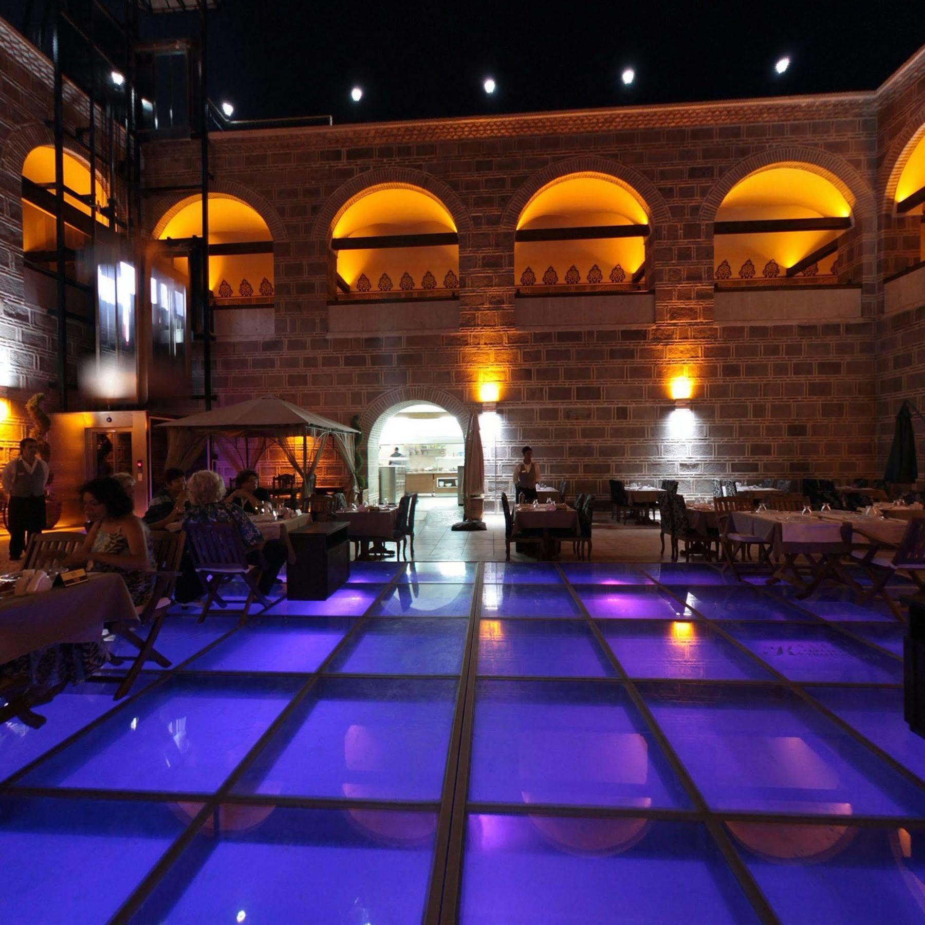 Cesme Kanuni Kervansaray Historical Hotel Zewnętrze zdjęcie