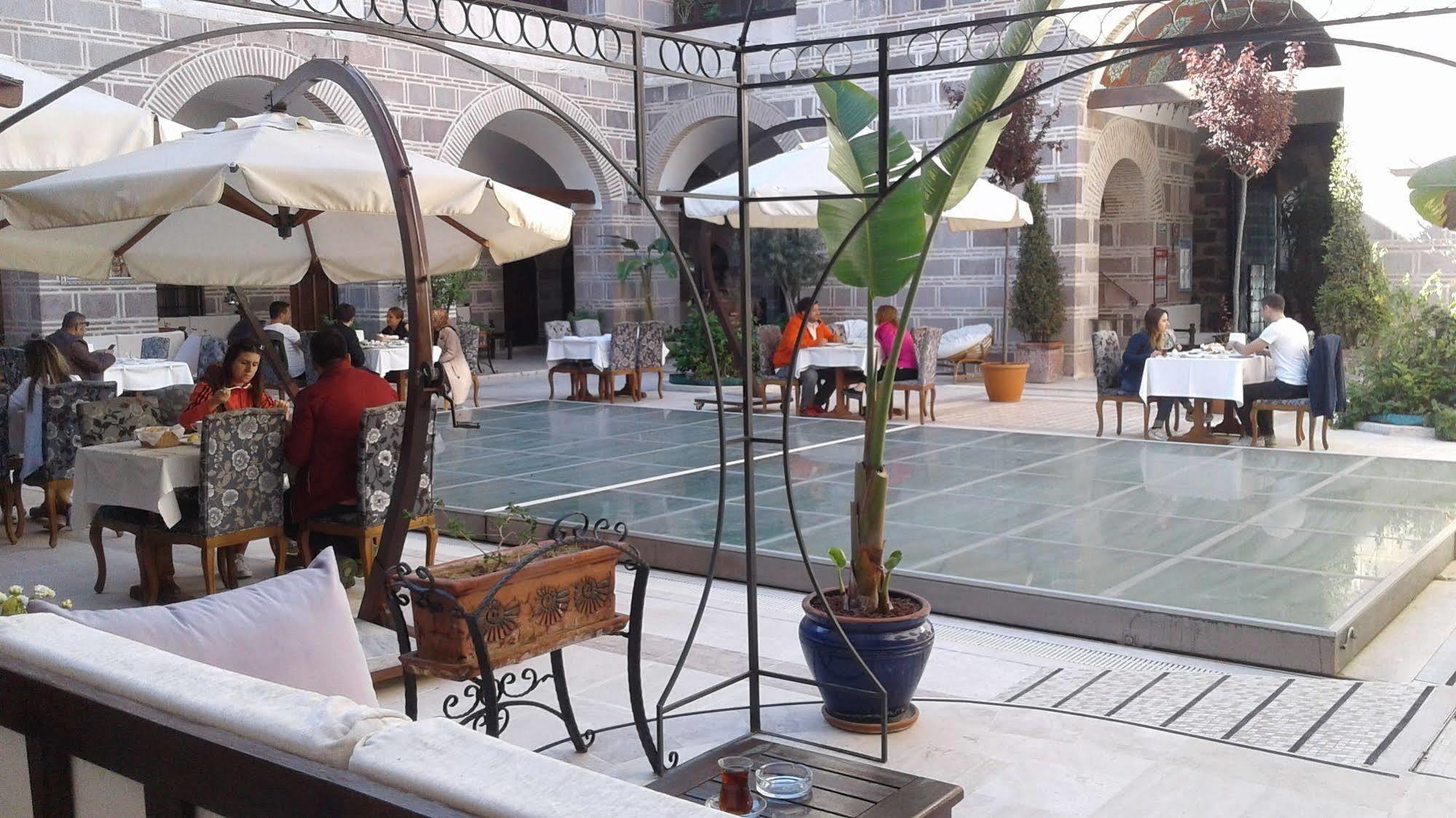 Cesme Kanuni Kervansaray Historical Hotel Zewnętrze zdjęcie