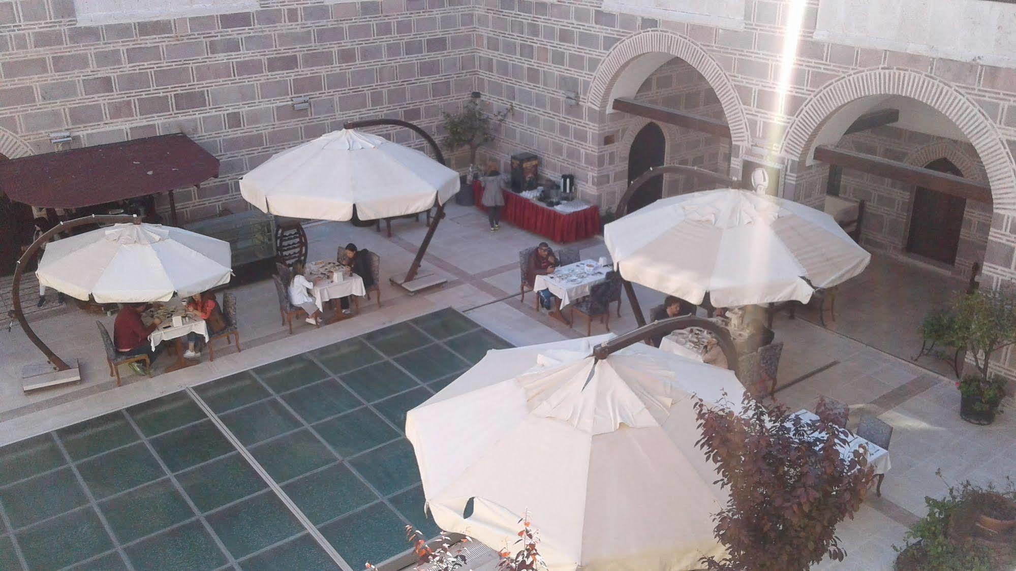 Cesme Kanuni Kervansaray Historical Hotel Zewnętrze zdjęcie